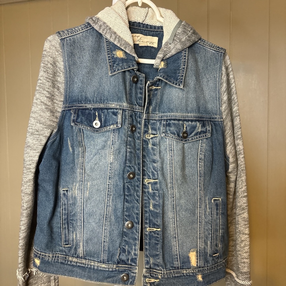 Vintage Havana Denim Jacket with Gray Knit Sleeves